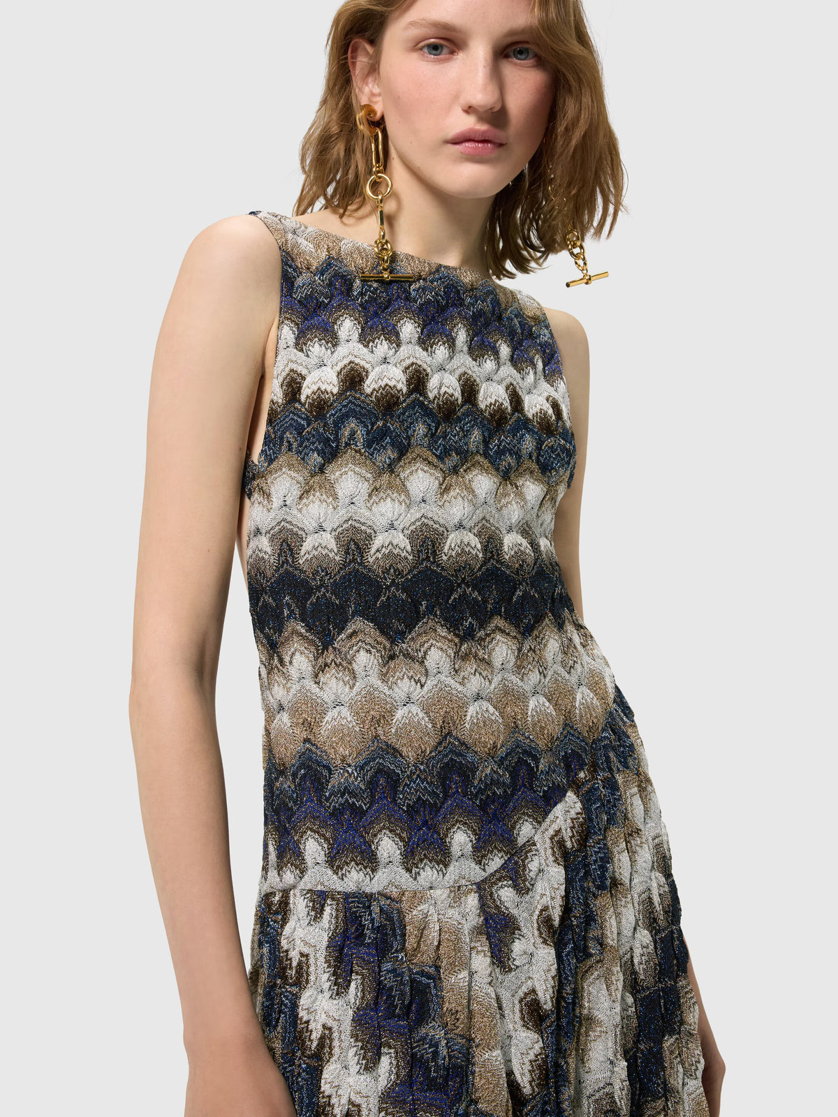 LONG DRESS WITH LACE MOTIF