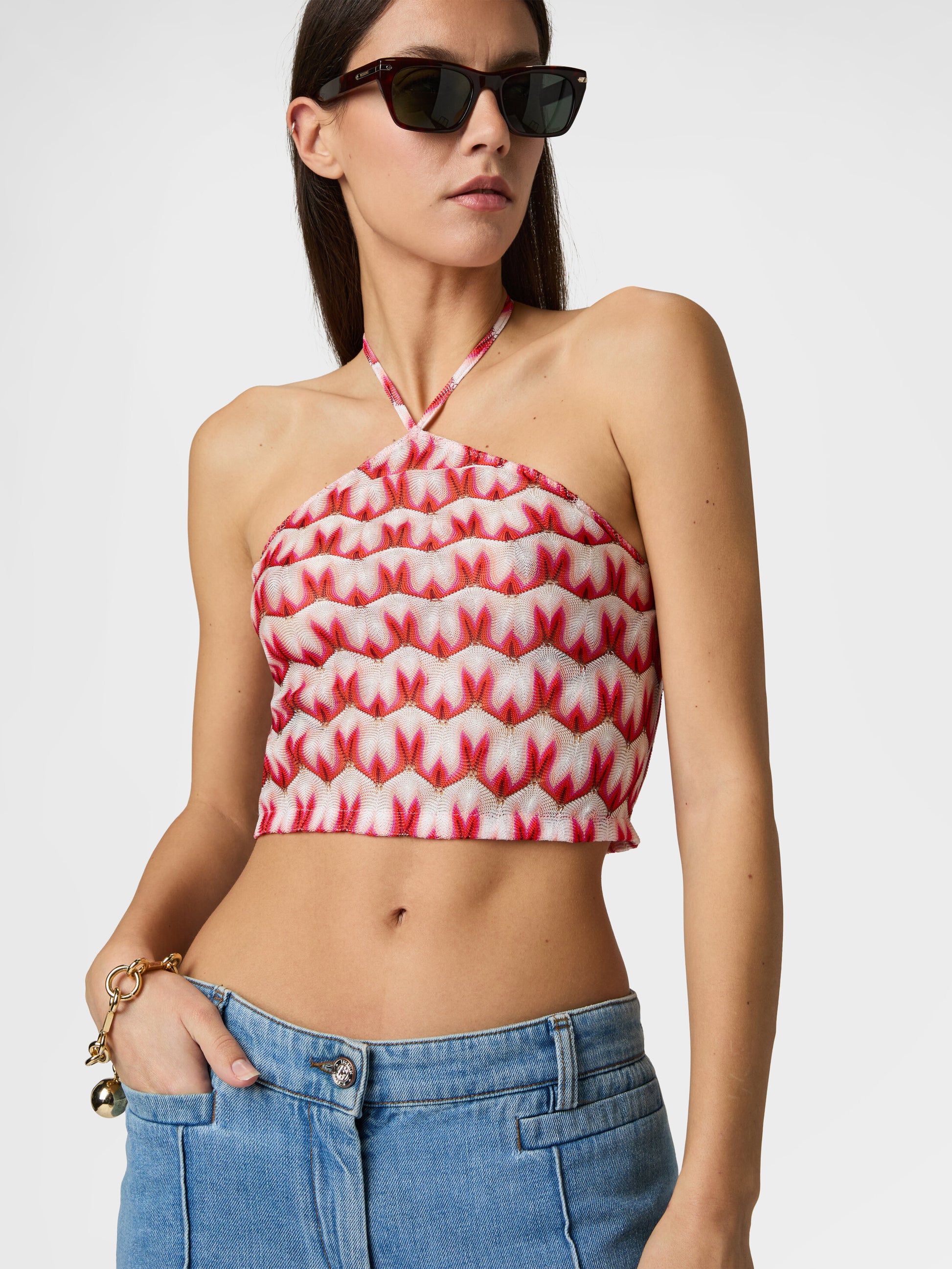 Missoni women's halter-neck top in viscose — Raschel floral lace knit in red - close up